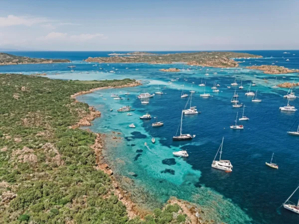S katamaranom ob Sardiniji