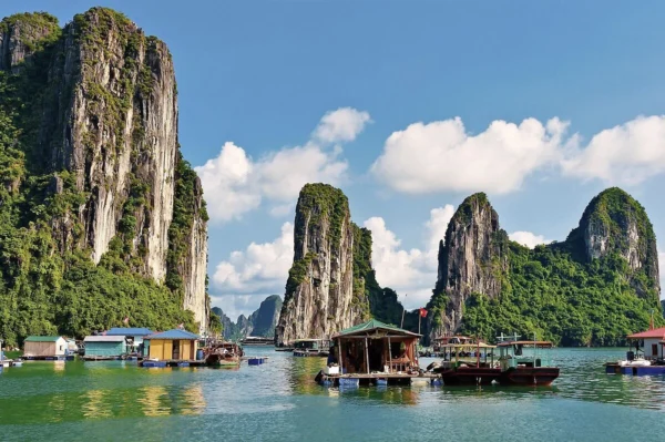 Vietnam z zasebnim vodnikom